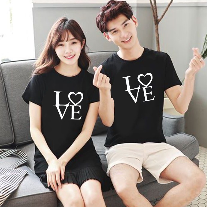 Áo thun cặp đôi nam nữ màu đen in chữ Love độc đáo M2029