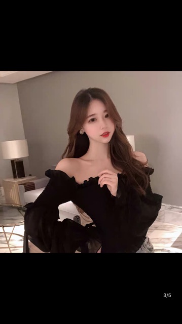 Croptop trễ vai nhún ngực