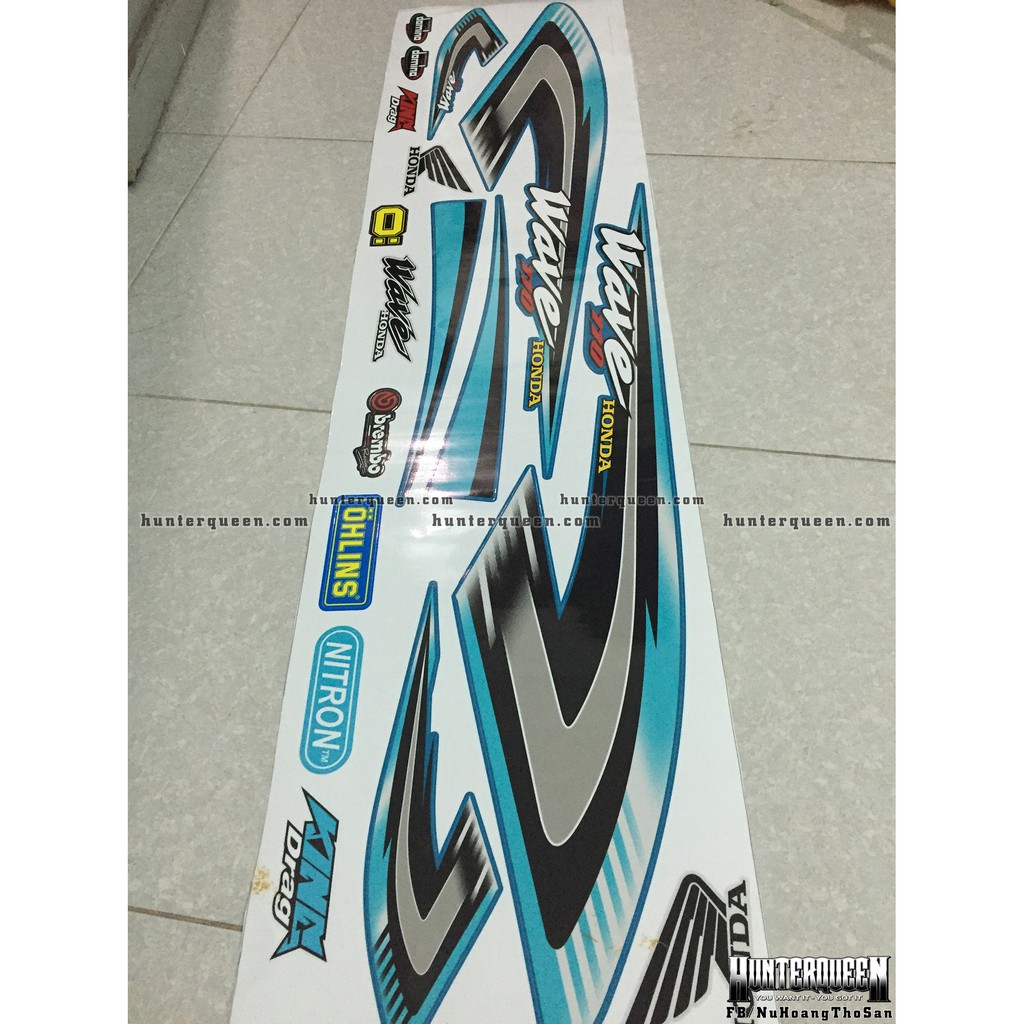 Tem rời xe WAVE đời đầu. Mẫu xe xanh, tem bạc. Chống nước, bền màu, sắc nét. Thay đổi theo yêu cầu. Chất lượng cao.