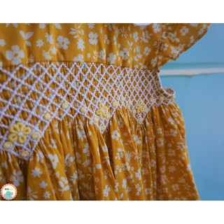 Đầm smock Daisy vàng