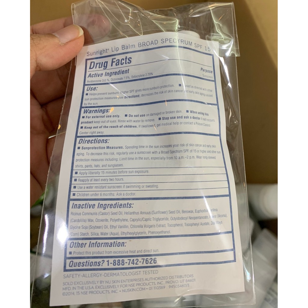 Son môi lippam dưỡng môi không màu