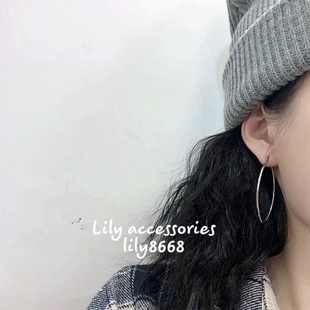 khuyên tai titan hình elip không gỉ không đen không dị ứng cá tính