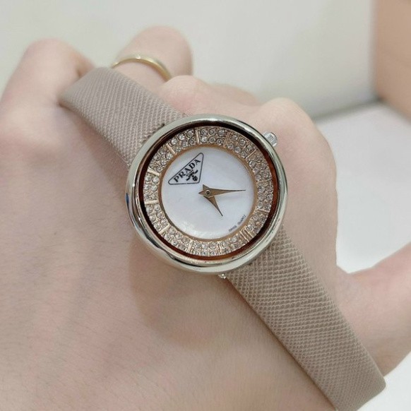 Đồng hô nữ Prada dây da mềm, full box, thẻ bảo hành 12 tháng -Dongho.prada | BigBuy360 - bigbuy360.vn