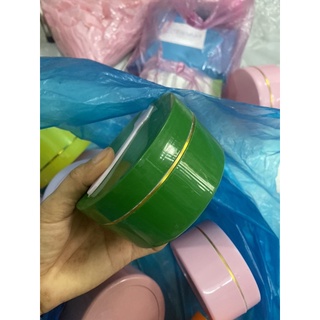 Hủ 250gr xanh rêu-tặng muỗng múc kem