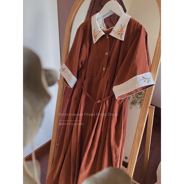 Váy đầm thêu hoa cổ và tay áo chất đũi mềm mịn không nhăn dáng dài (ảnh thật tự chụp)