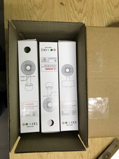 Quạt mini tích điện cầm tay có đế 3 tốc độ