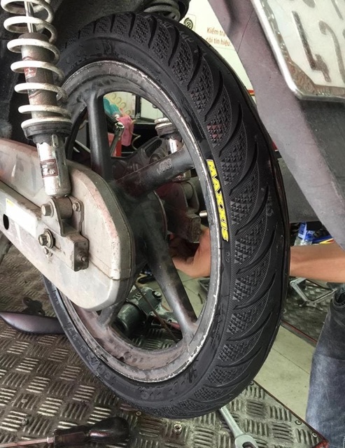 Vỏ Maxxis cho AB/Vario/Click/PCX mẫu đời cũ