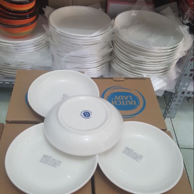 Hộp 4 dĩa sứ trắng Dutch lady(kt:15*3cm)