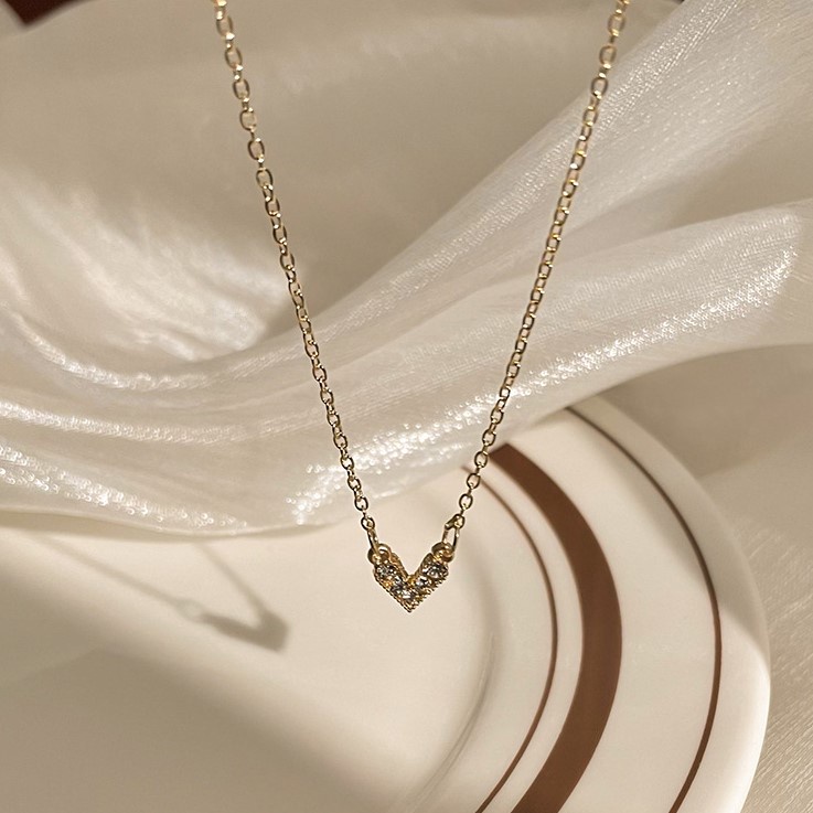 Vòng cổ Mặt Trái Tim Đính Đá Màu Sắc Thời Trang Hàn Quốc Cho Nữ