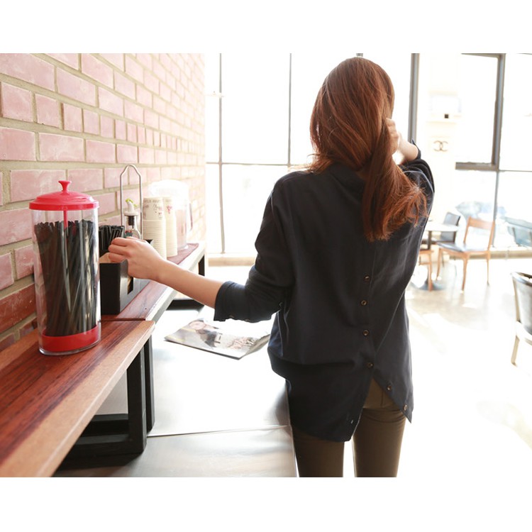 Hàng Xịn Xò Gía Tốt Cuối Năm - Áo Sơ Mi Form Rộng Nút Sau - Áo Sơ Mi Nữ AS061 - AS061 | BigBuy360 - bigbuy360.vn