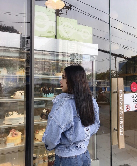 Áo khoác bò đắp vải rách lưng, hình thật 100%