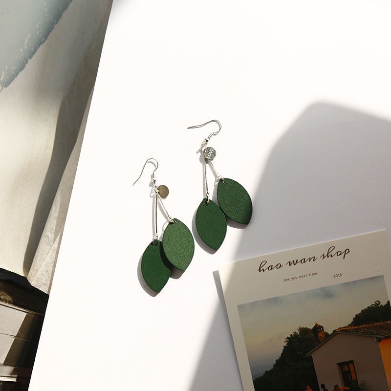 Hoa tai màu xanh lá cây nhiều mẫu