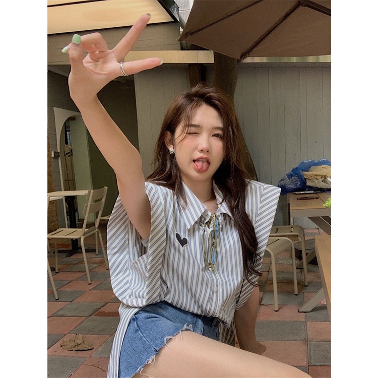 Áo cardigan Không Tay Dáng Rộng Họa Tiết Kẻ Sọc Phong Cách Hong Kong Thời Trang Mùa Hè 2022 Mới Cho Nữ