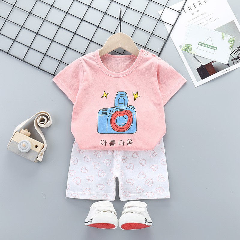 Bộ trang phục gồm áo tay ngắn và quần short cotton thời trang mùa hè họa tiết tùy chọn cho bé