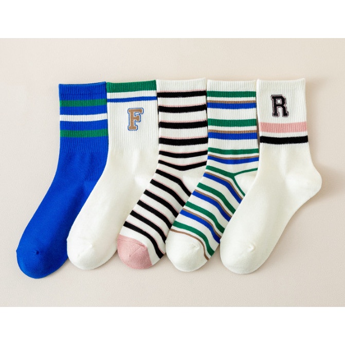 Vớ Tất chữ R cao cổ Nam Nữ phong cách thể thao, trẻ trung, năng động.