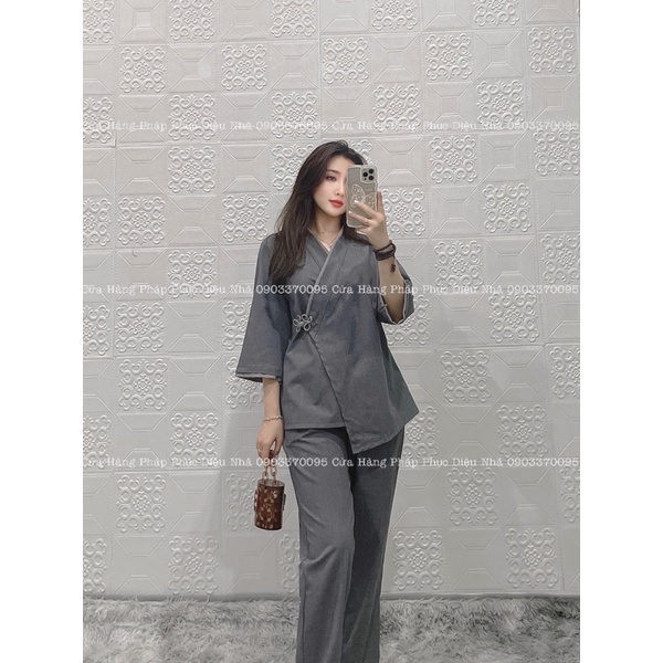 Set đồ lam cổ Nhật vải HQ cao cấp điểm nút hoa tạo nên sự khác biệt.