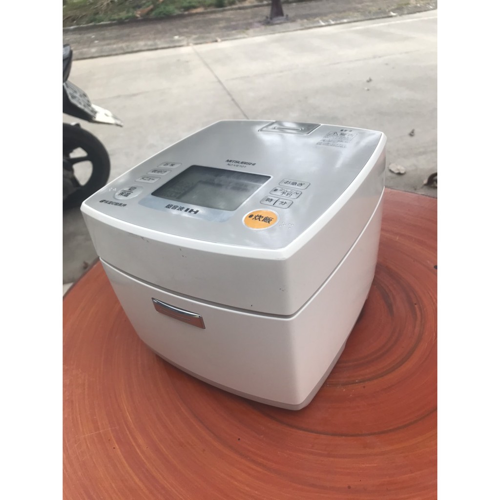 Nồi cơm cao tần nhật nội địa điện 100v hiệu mitsubishi phù hợp 4 người ăn