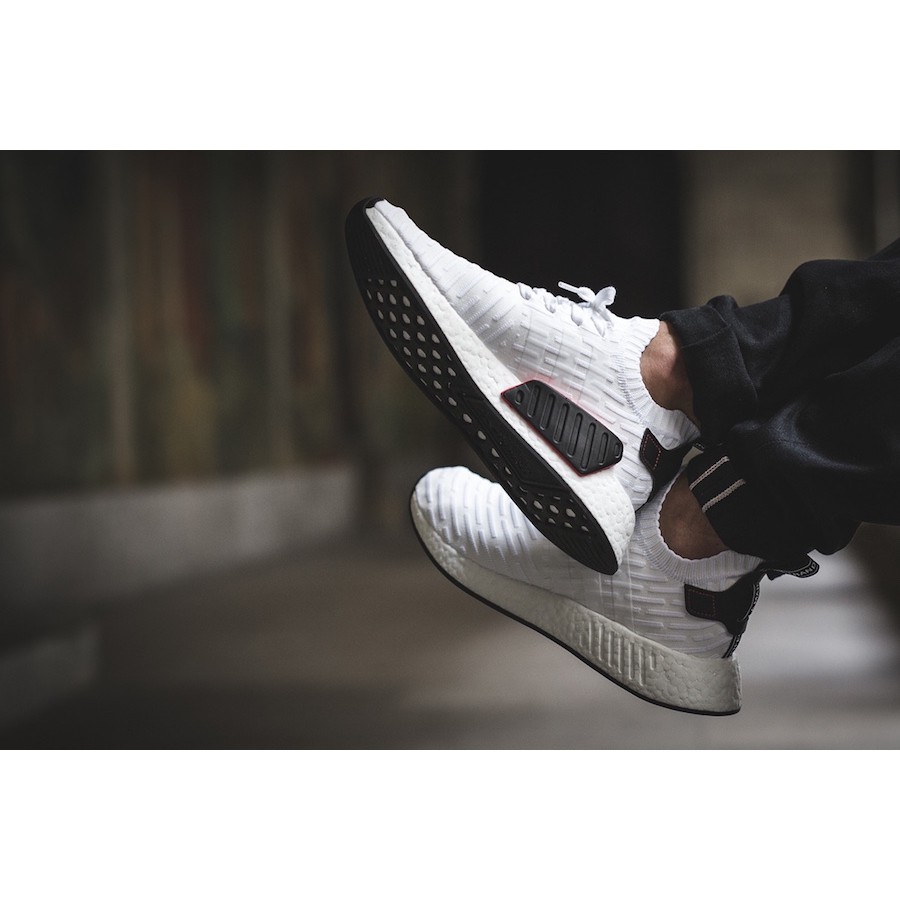 GIÀY thể thao ADIDAS NMD R2 WHITE/BLACK Trắngđen