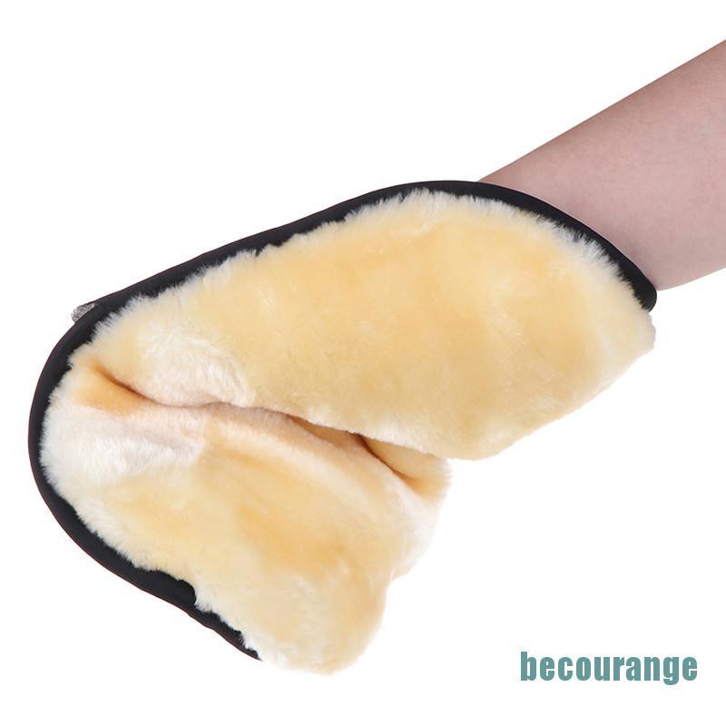 Găng tay lau rửa kính xe hơi tiện lợi