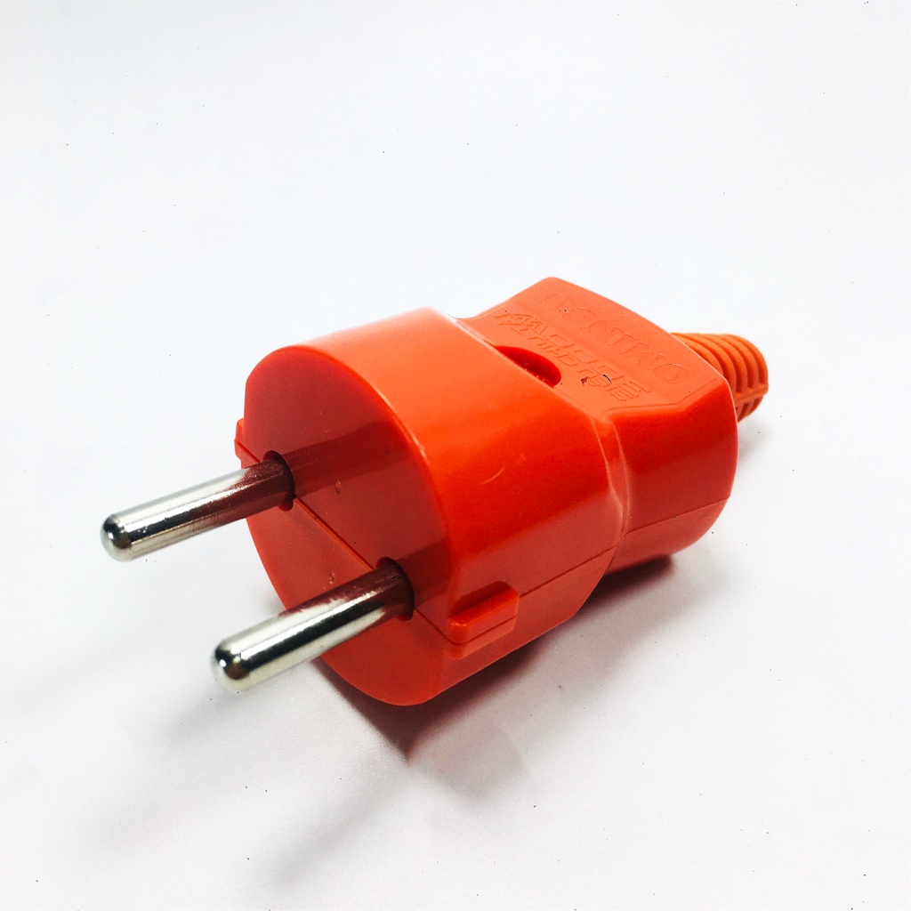 Phích cắm công nghiệp thương hiệu OMINSU chịu tải đến 3000W