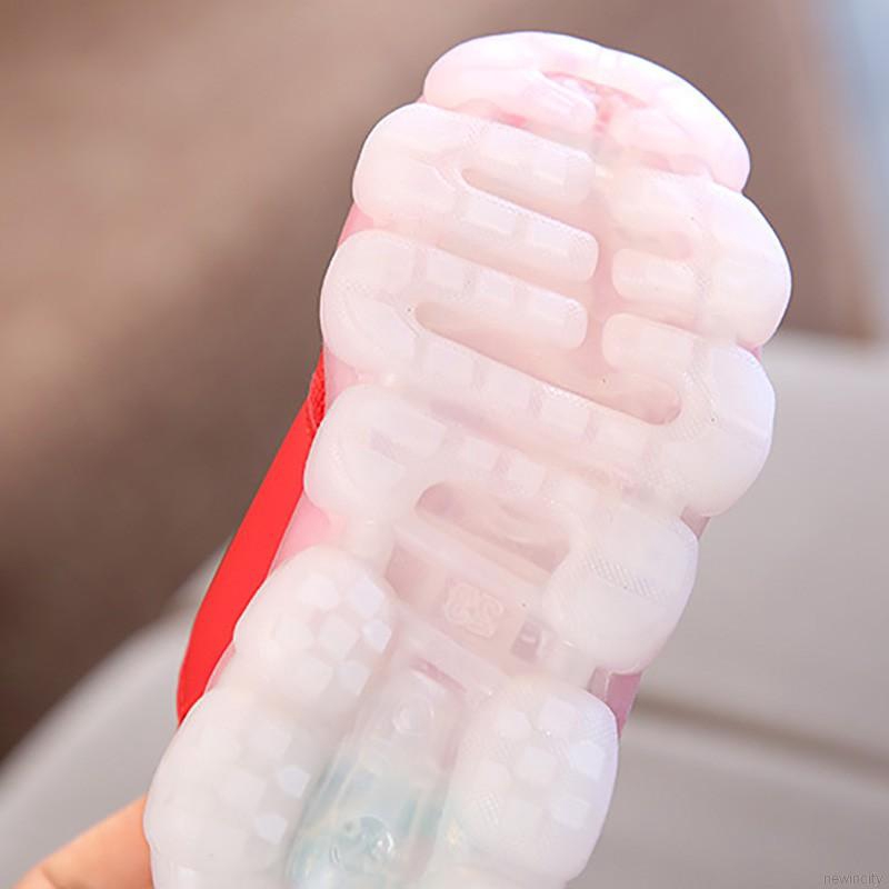 Giày thể thao có đèn LED phát sáng lấp lánh cho bé