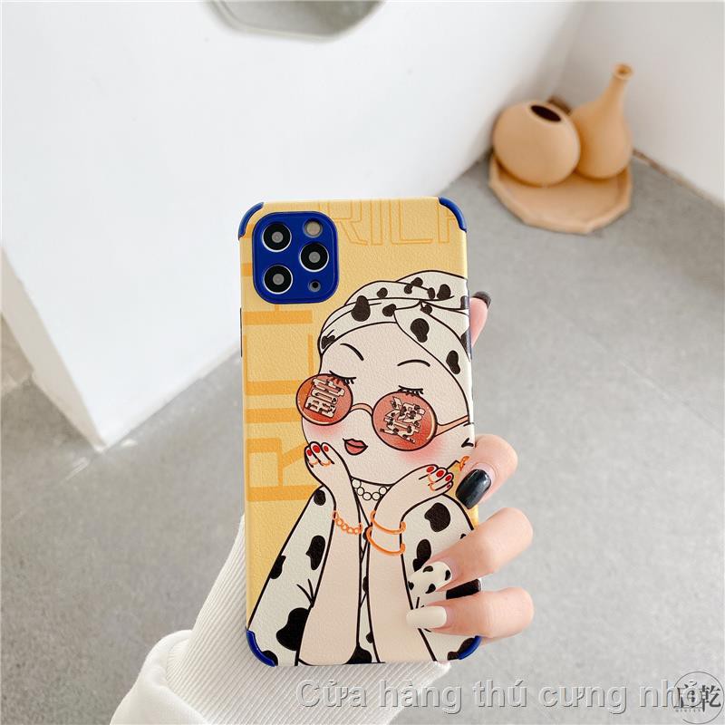 Ốp lưng silicone màu da vàng khô hình cô nàng giàu có vui nhộn cho iPhone 11/XR/12/SE2/9/7/8plus/XS/Pro/Max/Mini