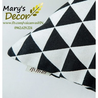 Gối tựa sofa Mary Décor - họa tiết Tam giác đen G-F02