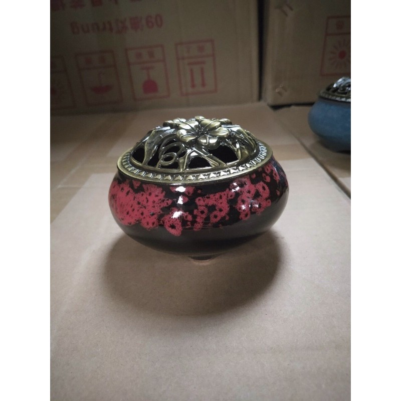 Lư hương đốt trầm