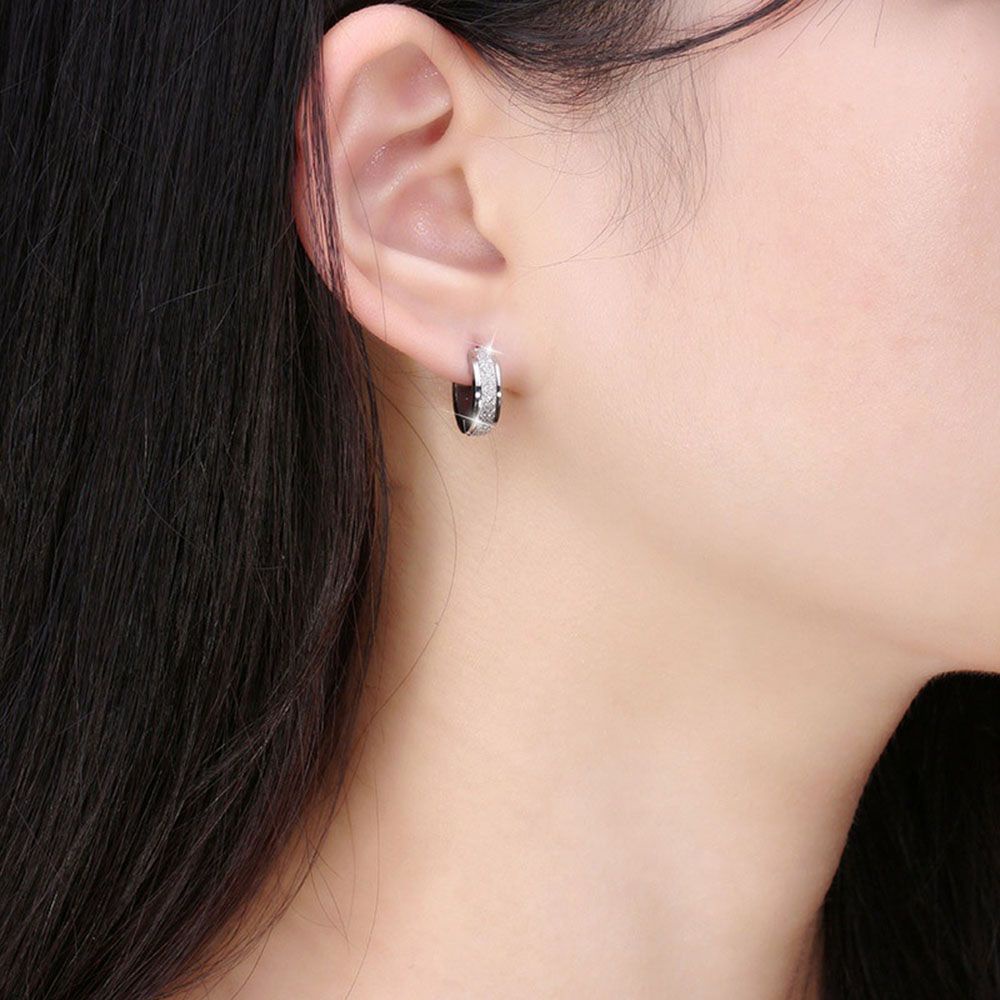 Đôi khuyên tai tròn đính đá thời trang đơn giản dành cho nam nữ