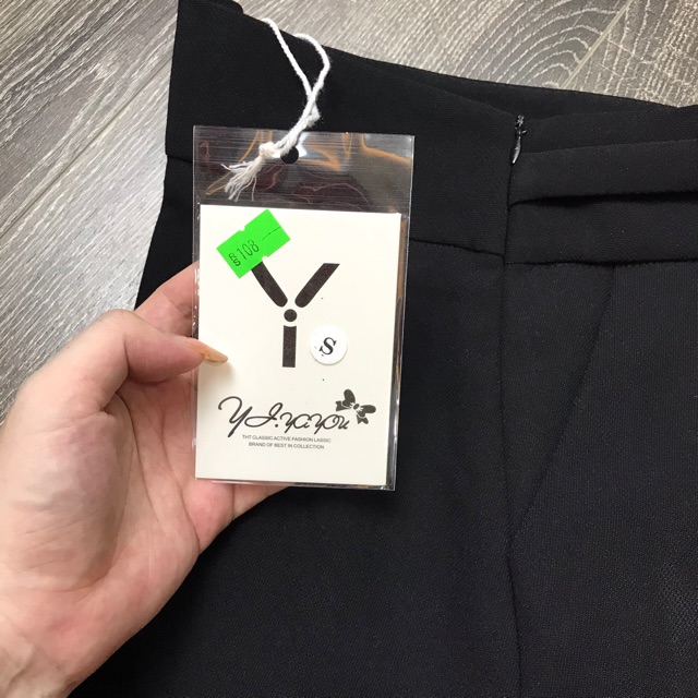 HÀNG MỚI__Quần baggy vải khoá sườn đai chữ H Hàn Quốc