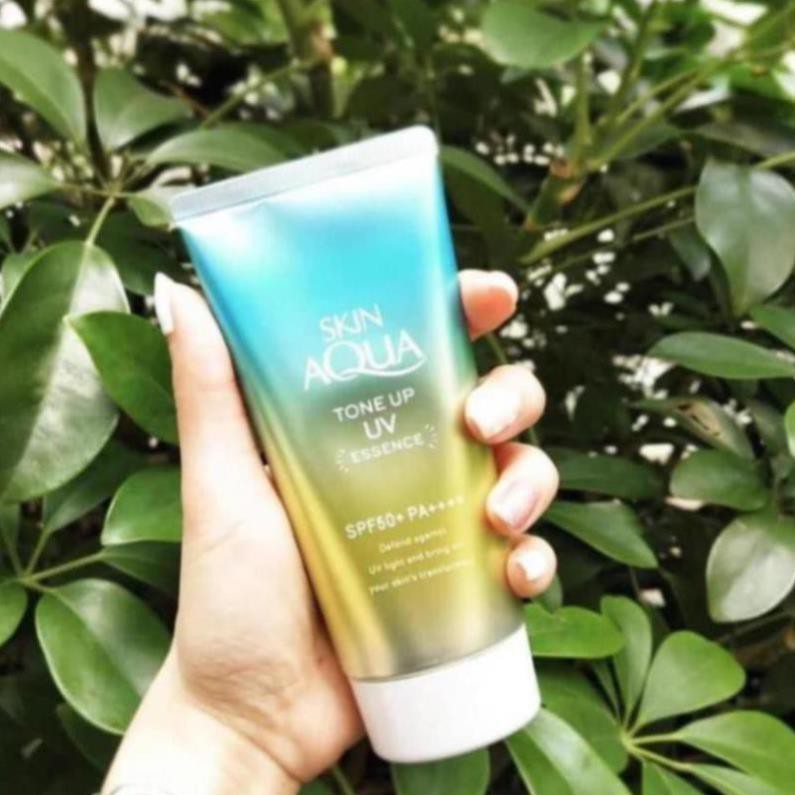 Kem chống nắng kiềm dầu nâng tông Sunplay Skin Aqua Tone Up UV Milk 50g | BigBuy360 - bigbuy360.vn