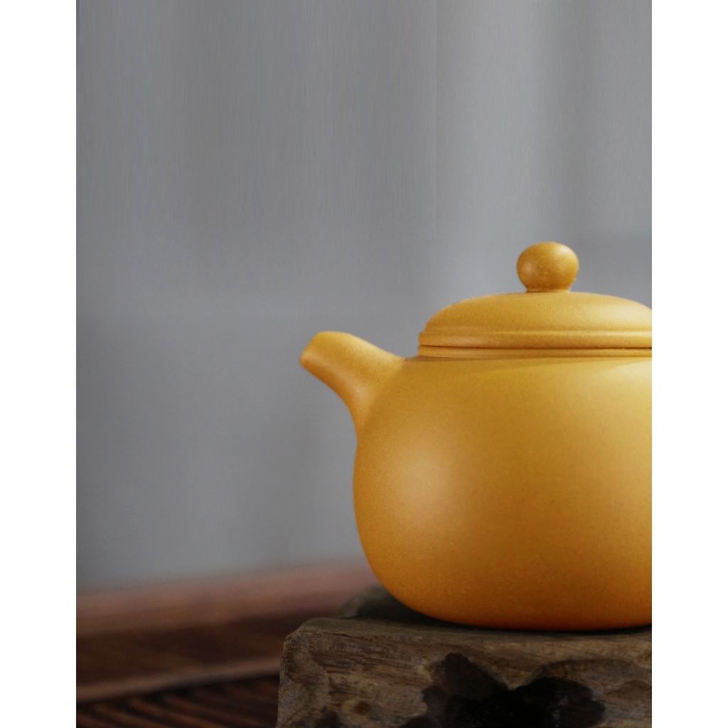 Ấm Tử Sa Nghi Hưng Liên Tử 260 ml (Đoạn Nê)