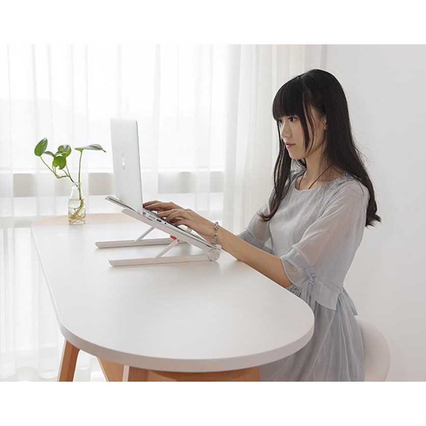 Giá đỡ máy tính laptop để bàn giúp điều chỉnh độ nghiêng màn hình laptop, chống cong gù lưng cho nam và nữ