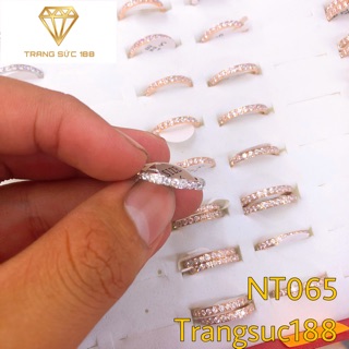 Nhẫn titan ko đEn đá quanh nhẫn NT065
