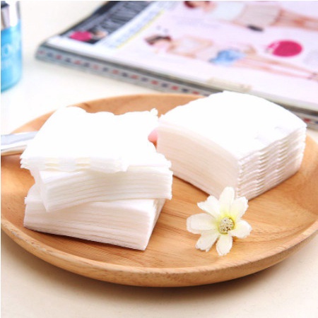Bông tẩy trang Natural Cotton Pads 222 miếng Hatsu