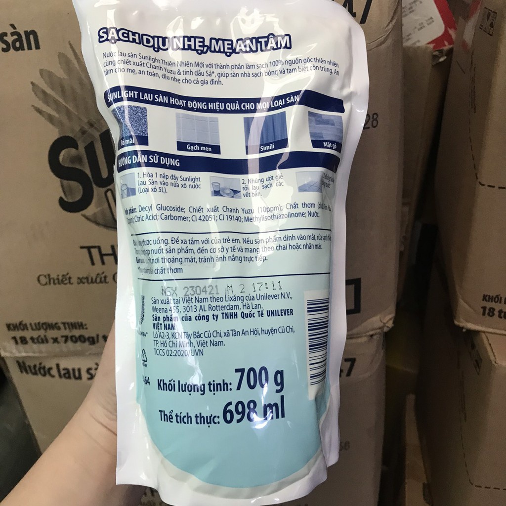 Nước lau sàn Hương Hoa Thiên Nhiên Trắng 700g hàng khuyến mãi