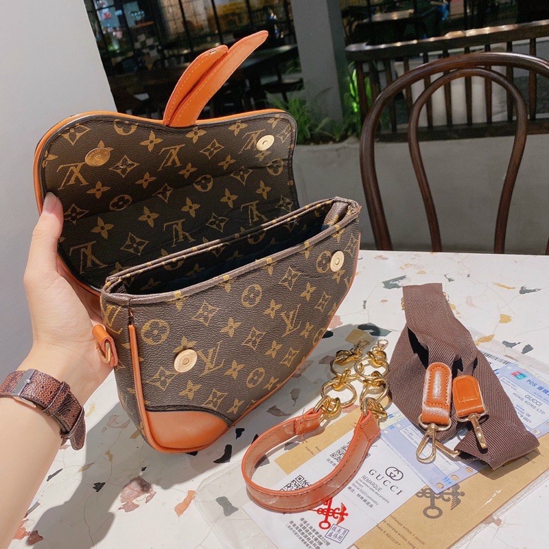 Túi LV yên ngựa da mềm