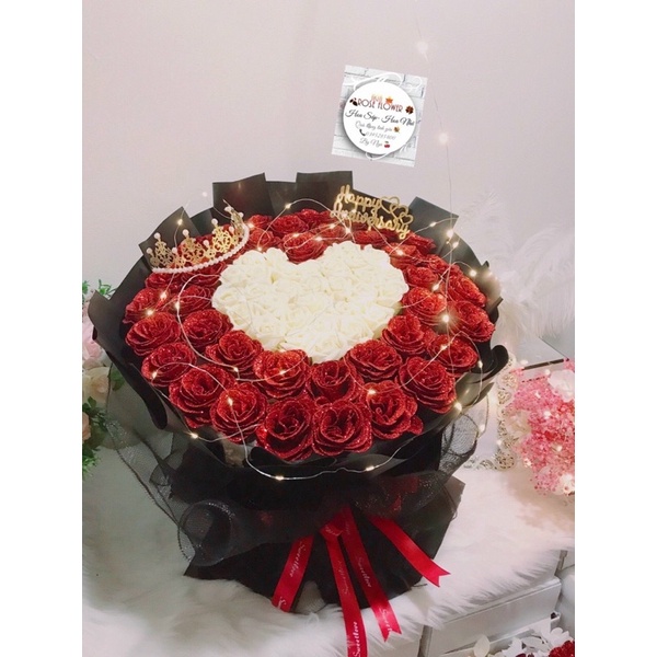 Bó Hoa Nhũ Mix Trái Tim Kèm Phụ Kiện
