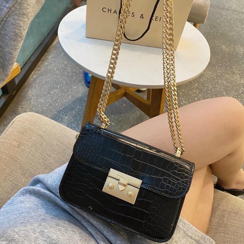 Túi vân rắn khuy nhọn size 18 siêu đẹp