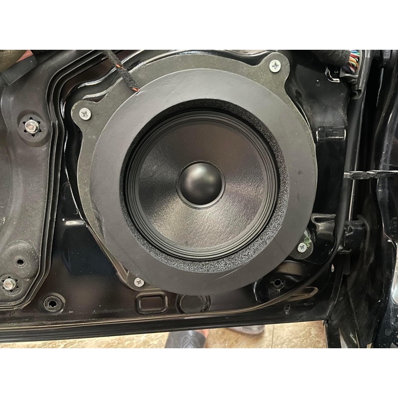 Đế loa ô tô cho các dòng xe Mazda