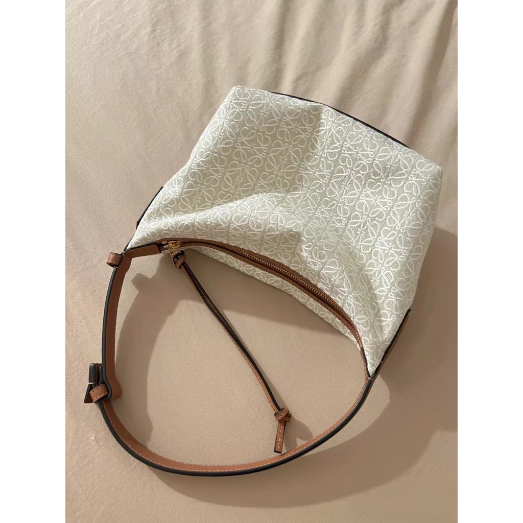Túi Vải Jacquard Và Da Bò Nhỏ 21 * 17 CM