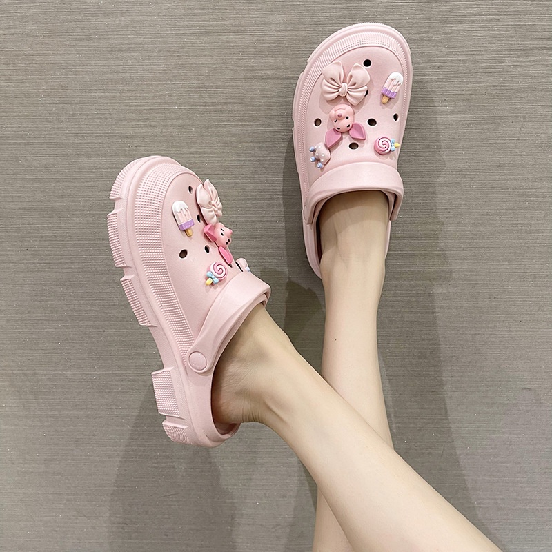 Giày Nhựa EVA Đế Mềm Dày Đục Lỗ Chống Trượt In Hình Chú Heo Dễ Thương