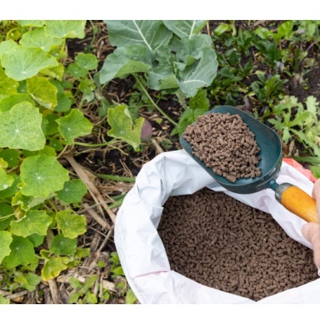 Phân gà viên Nhật Hữu cơ Aki 5Kg - Cho hoa thơm quả ngọt