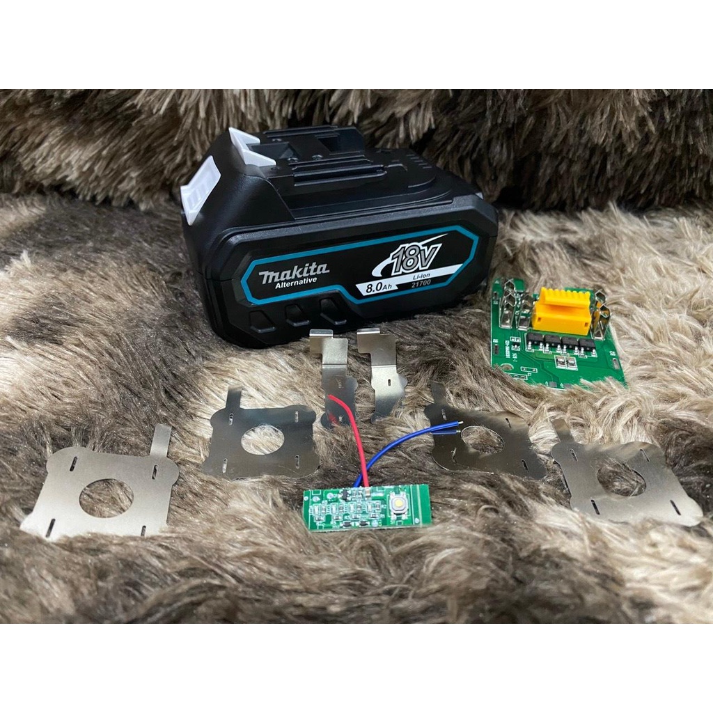 Vỏ mạch Makita 5s-2p 18V 8AH cell 21700 mạch nhận sạc zin, có Led báo pin và tem đáy. BN.