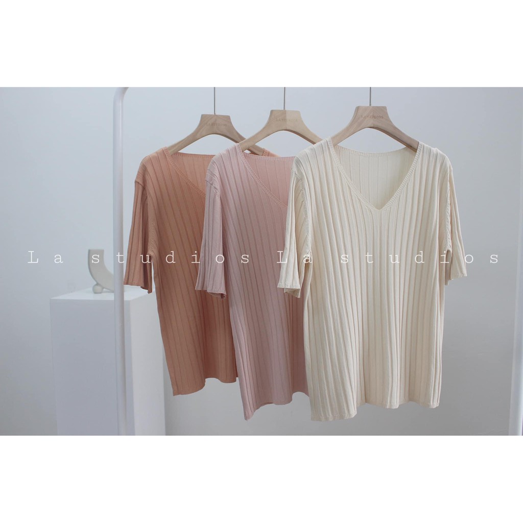 Áo cổ V Hàn Quốc