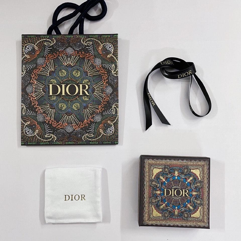 Dior Hộp Giấy Đựng Trang Sức Hình Thỏi Son Độc Đáo