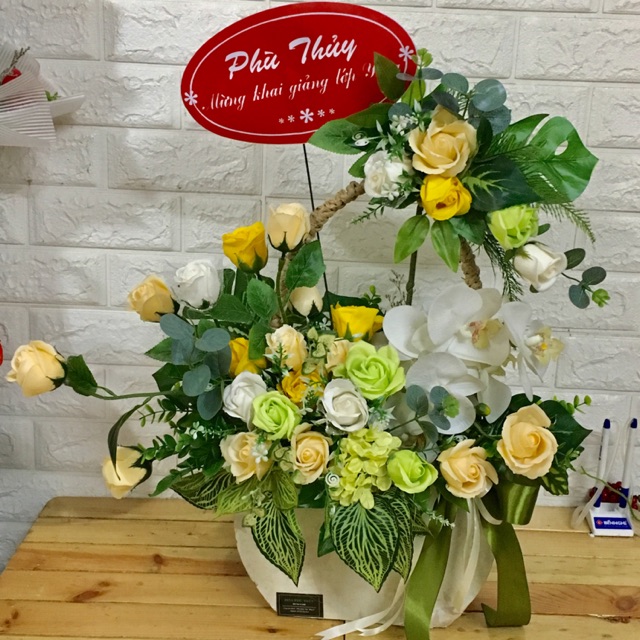 Giỏ hoa làm quà tặng
