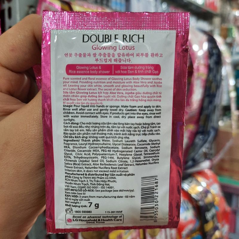 1 Dây Sữa tắm Double Rich Hoa Sen (10 +2 gói) 7g