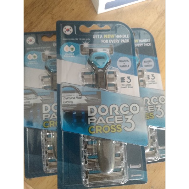 DAO CẠO DORCO 3 LƯỠI tặng 6 ĐẦU DAO