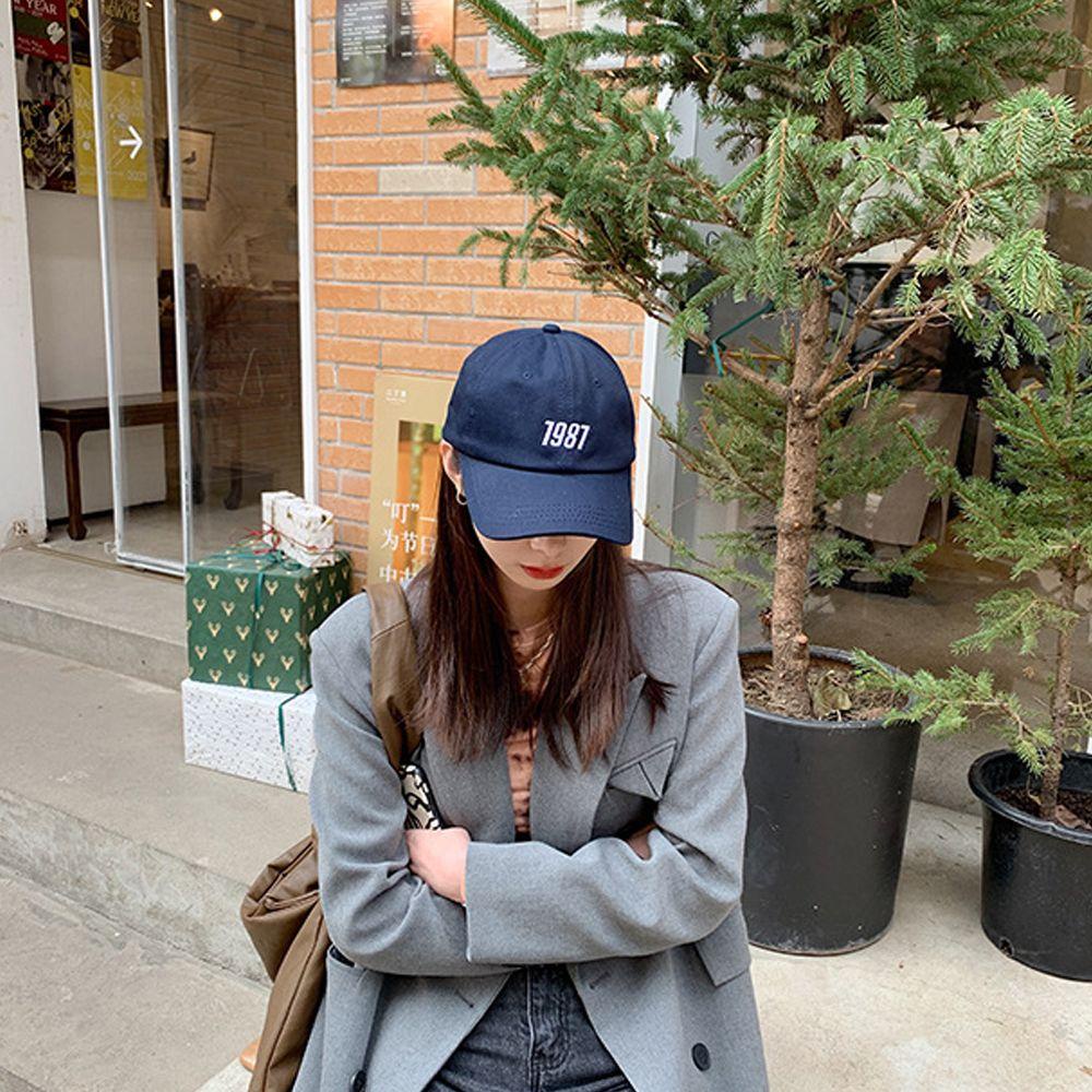 Mũ Lưỡi Trai Thể Thao Mềm Mại Màu Trơn Thêu Chữ Cá Tính Hợp Thời Trang Cho Nữ